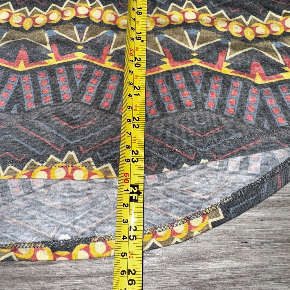EASTER READY Colorful Geometric Patterned Top - Picture 4 of 5